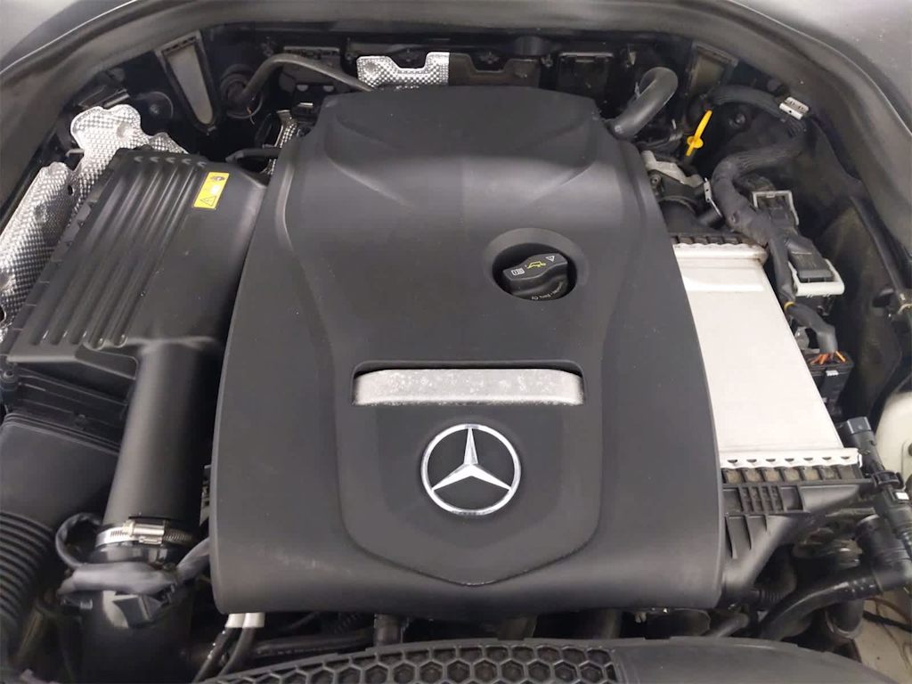 Thumbnail: 2017 Mercedes-Benz GLC - 9