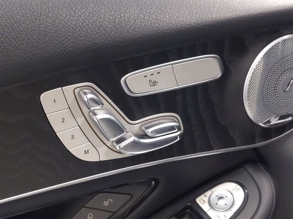 Thumbnail: 2017 Mercedes-Benz GLC - 26