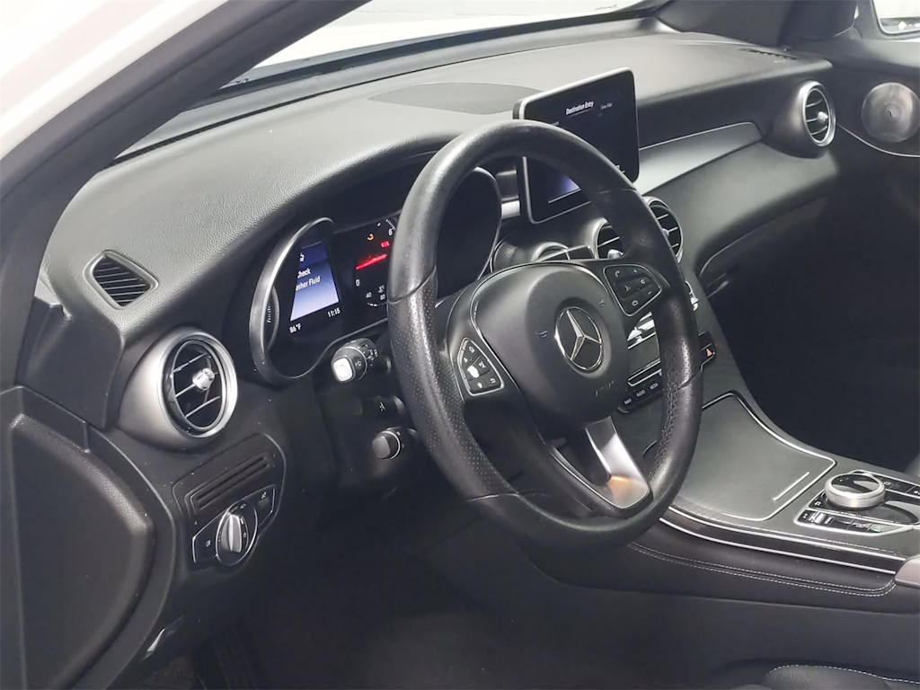 Thumbnail: 2017 Mercedes-Benz GLC - 2