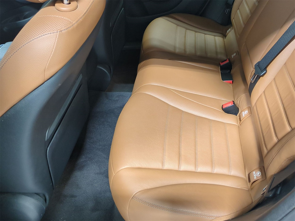 2019 Mercedes-Benz GLC 300 28
