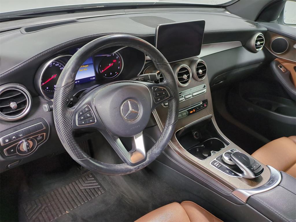 2019 Mercedes-Benz GLC 300 2