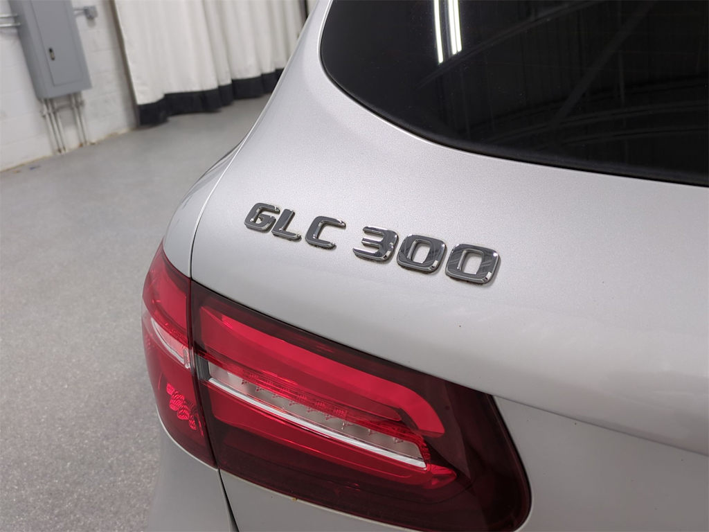 2019 Mercedes-Benz GLC 300 26