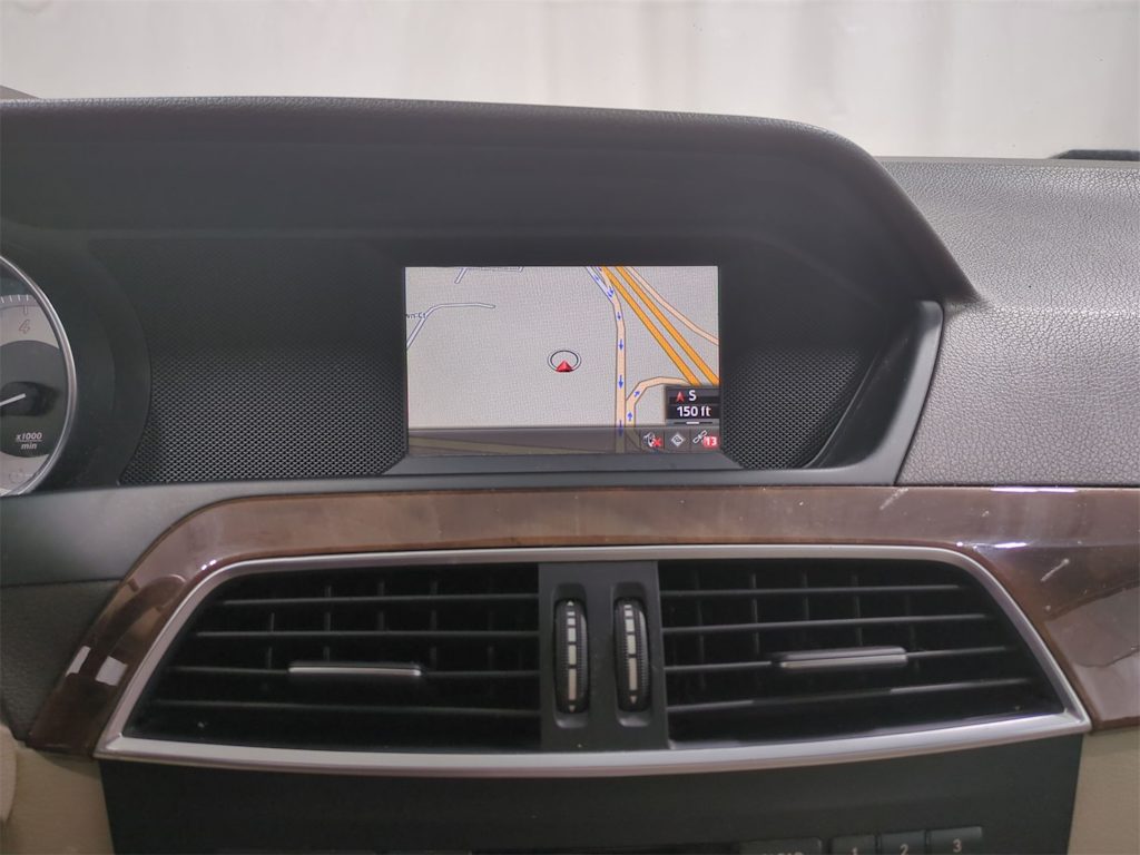 Thumbnail: 2014 Mercedes-Benz C-Class - 34