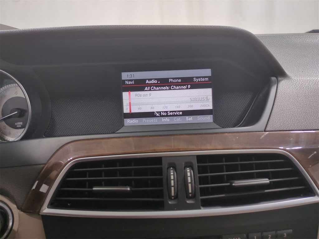 Thumbnail: 2014 Mercedes-Benz C-Class - 15