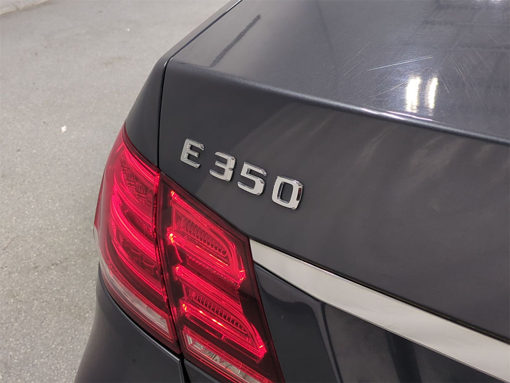 Thumbnail: 2014 Mercedes-Benz E-Class - 26
