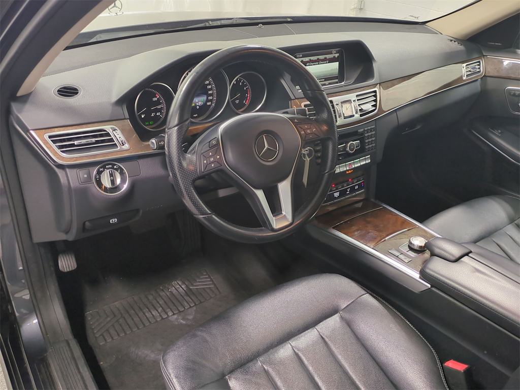 Thumbnail: 2014 Mercedes-Benz E-Class - 2