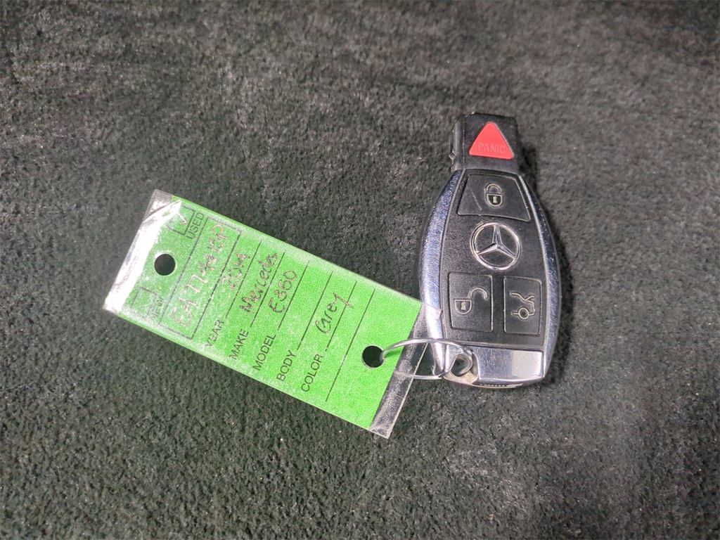 Thumbnail: 2014 Mercedes-Benz E-Class - 18