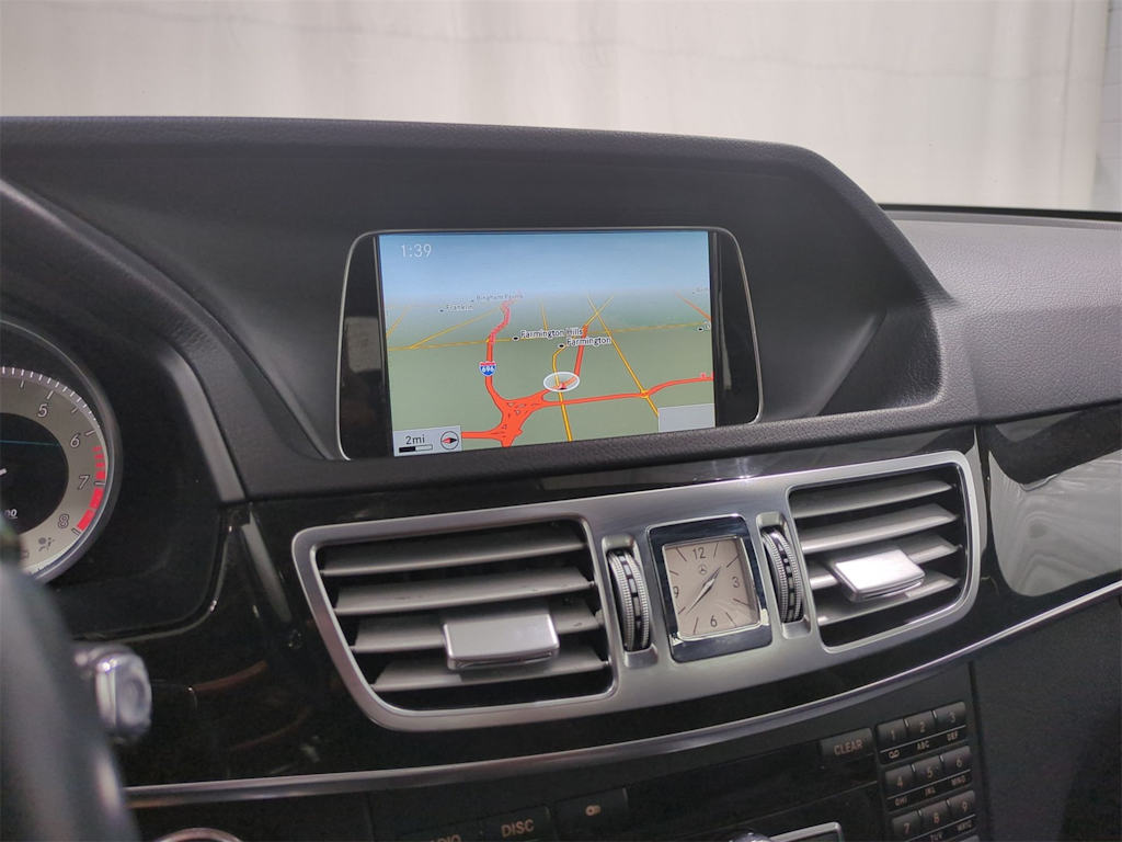 Thumbnail: 2014 Mercedes-Benz E-Class - 33