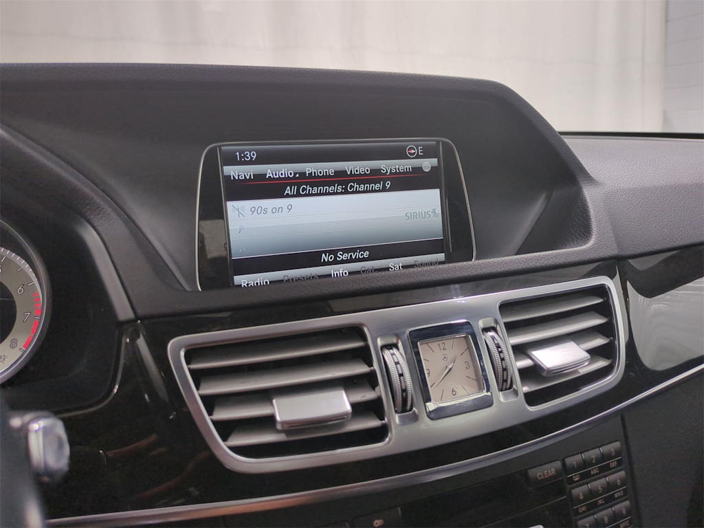 Thumbnail: 2014 Mercedes-Benz E-Class - 15