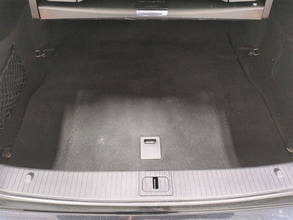 Thumbnail: 2014 Mercedes-Benz E-Class - 17