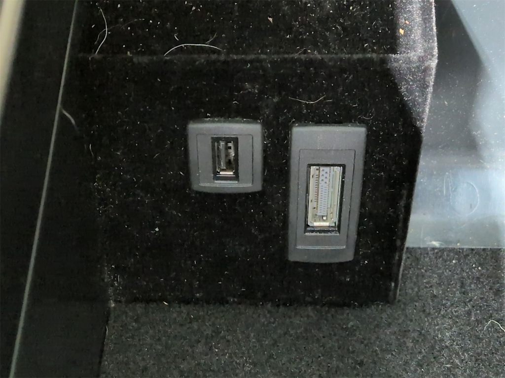 Thumbnail: 2015 Mercedes-Benz E-Class - 36