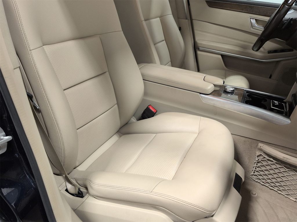 Thumbnail: 2015 Mercedes-Benz E-Class - 31