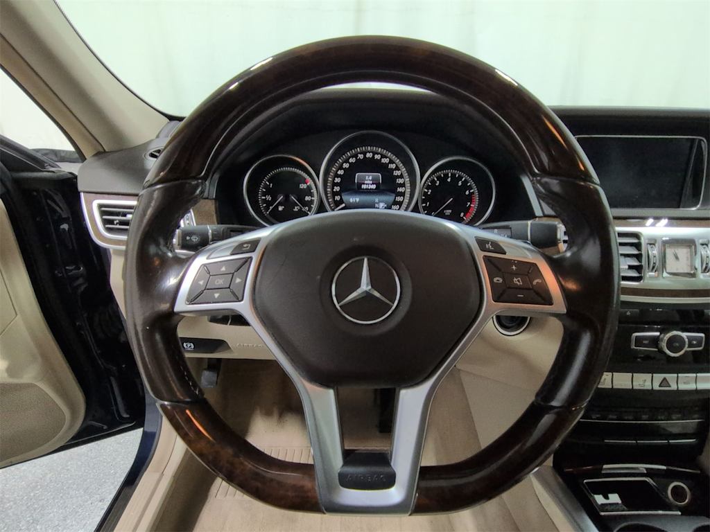 Thumbnail: 2015 Mercedes-Benz E-Class - 14