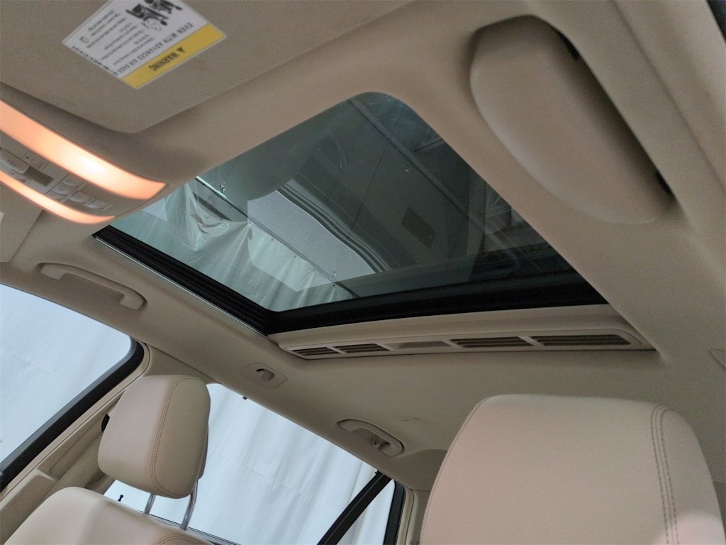 Thumbnail: 2015 Mercedes-Benz E-Class - 28