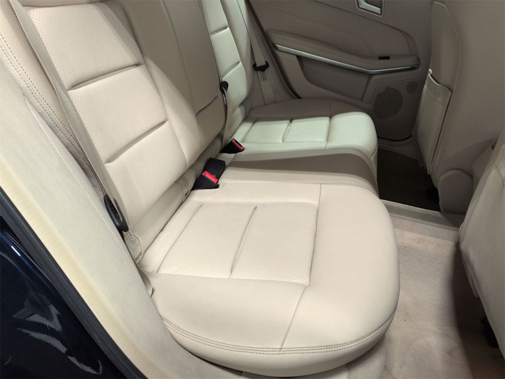 Thumbnail: 2015 Mercedes-Benz E-Class - 12