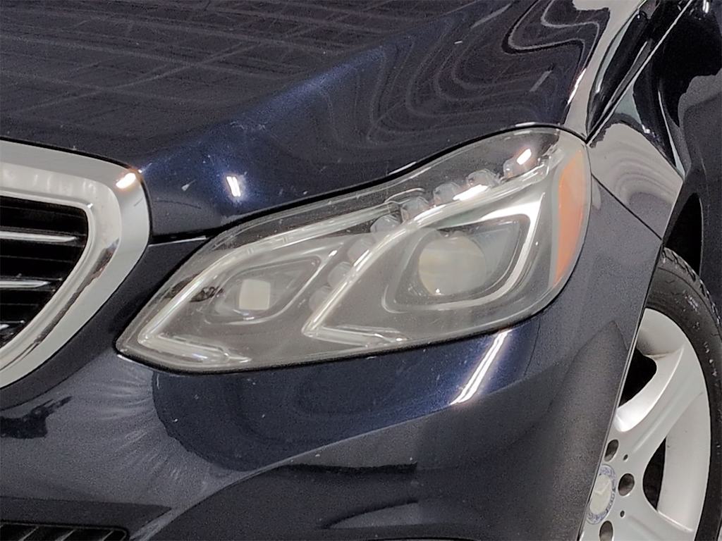 Thumbnail: 2015 Mercedes-Benz E-Class - 25