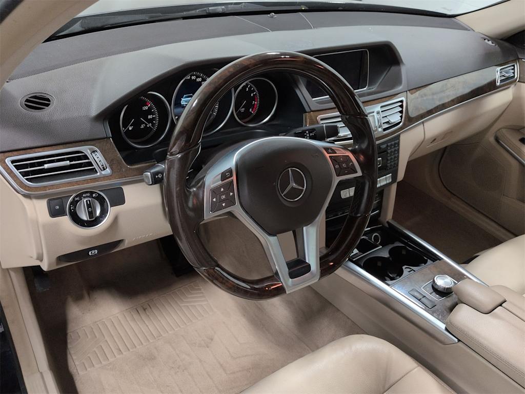 Thumbnail: 2015 Mercedes-Benz E-Class - 2