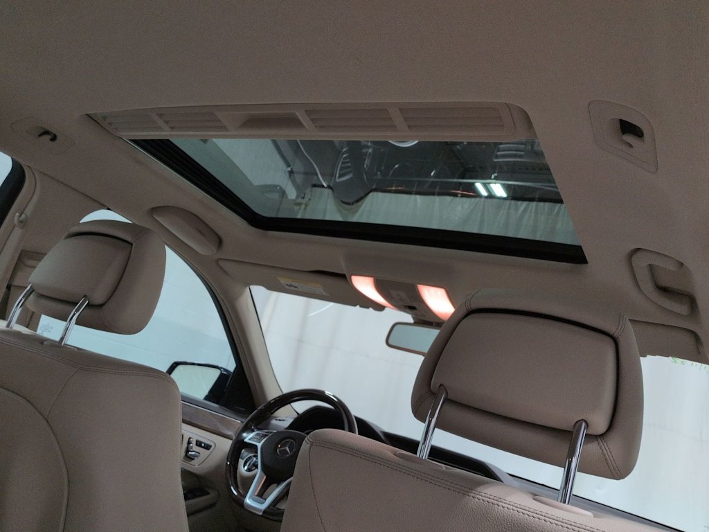 Thumbnail: 2015 Mercedes-Benz E-Class - 30