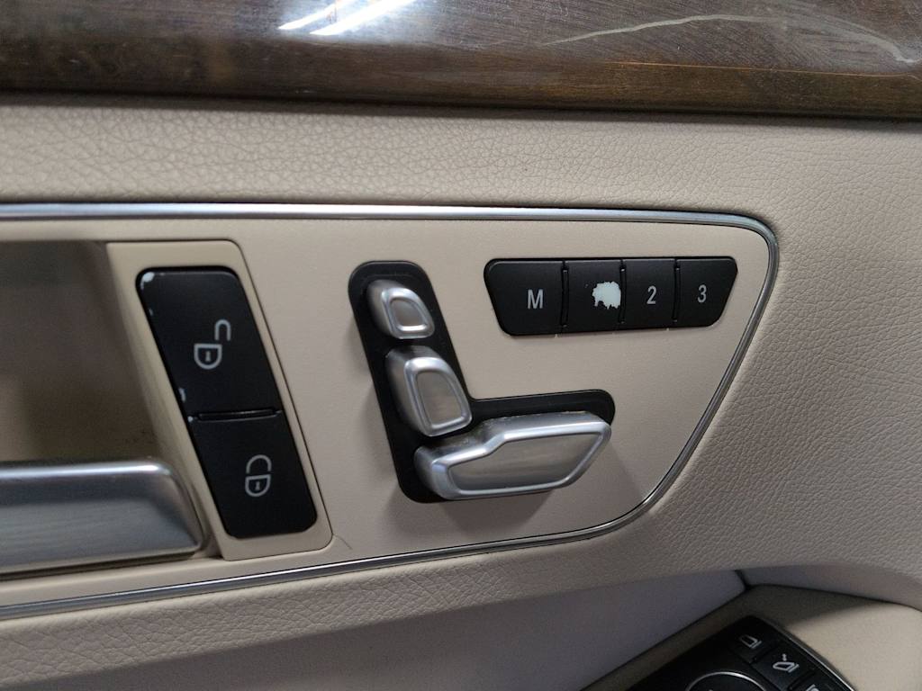 Thumbnail: 2015 Mercedes-Benz E-Class - 27