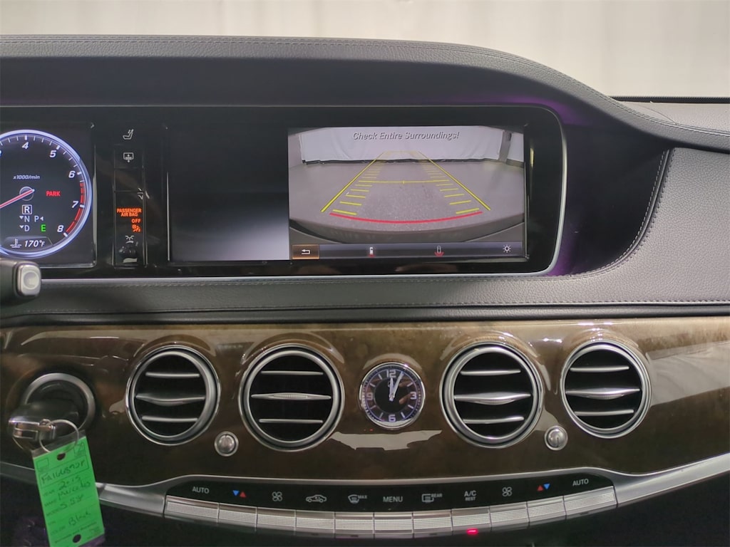 Thumbnail: 2015 Mercedes-Benz S-Class - 36