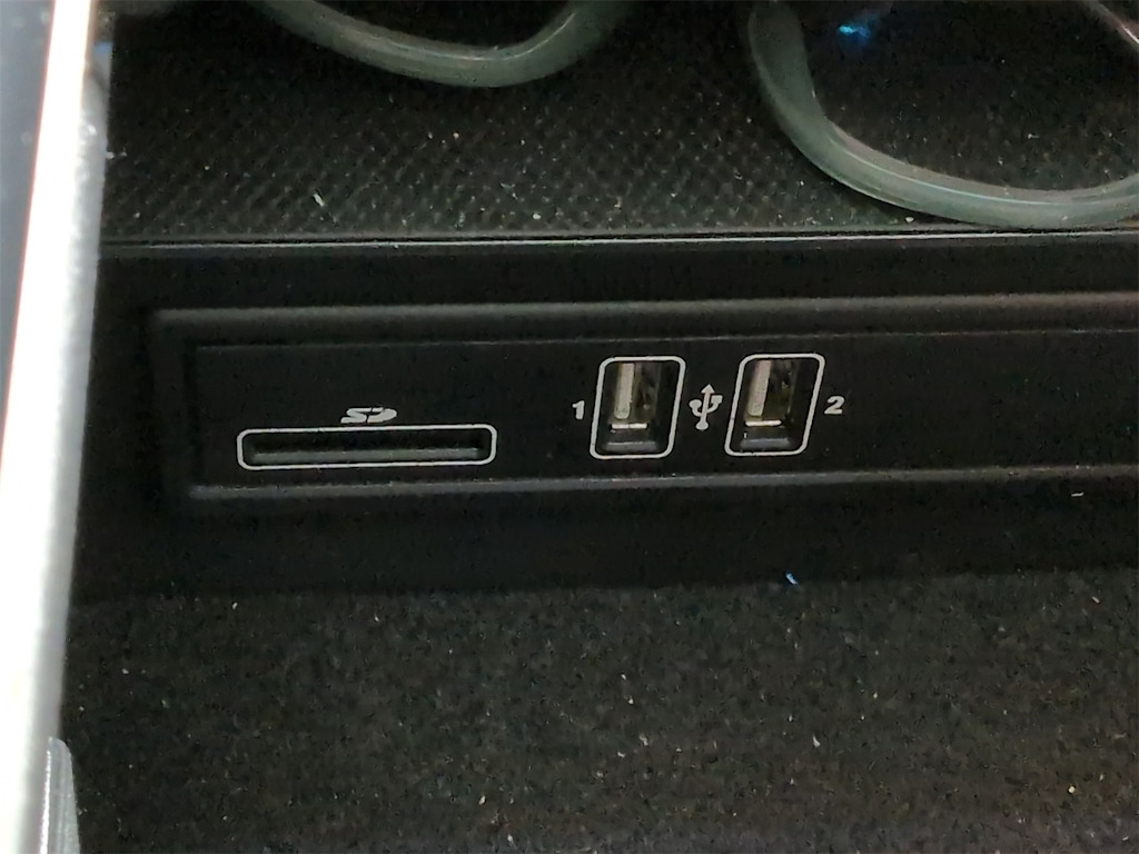 Thumbnail: 2017 Mercedes-Benz C-Class - 36