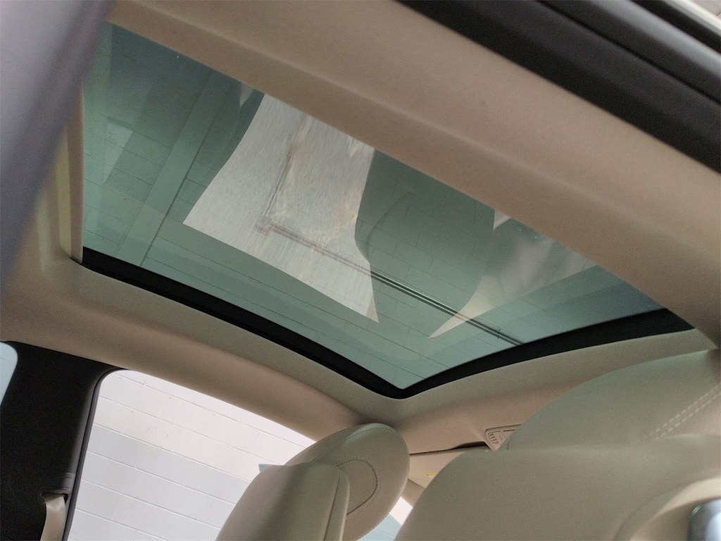 Thumbnail: 2017 Mercedes-Benz C-Class - 28