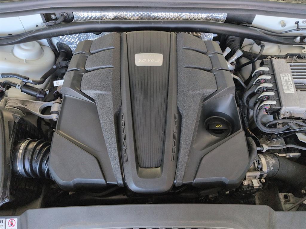 Thumbnail: 2020 Porsche Macan - 9