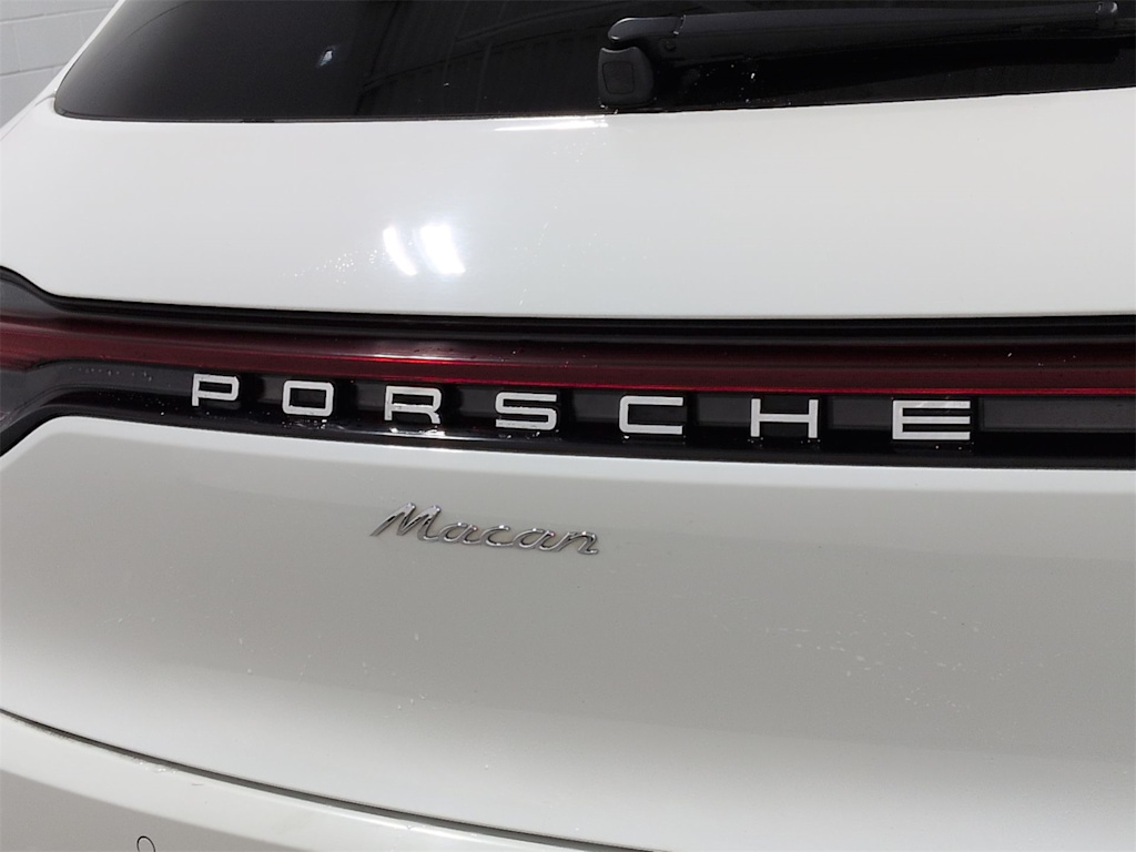 Thumbnail: 2020 Porsche Macan - 7