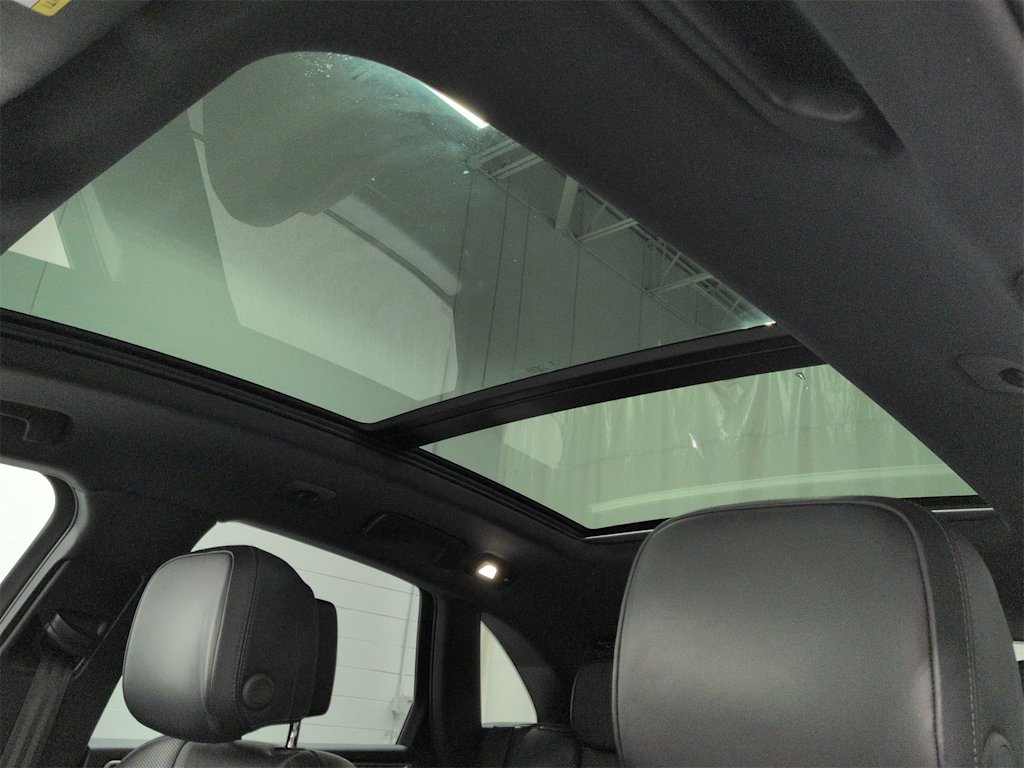 Thumbnail: 2020 Porsche Macan - 28