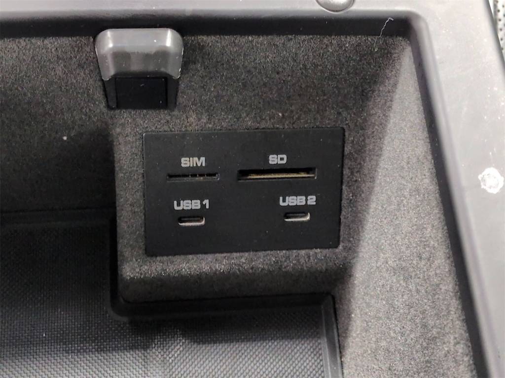 Thumbnail: 2020 Porsche Macan - 39