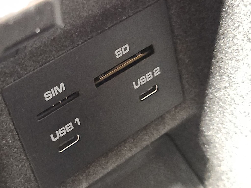 Thumbnail: 2020 Porsche Macan - 34