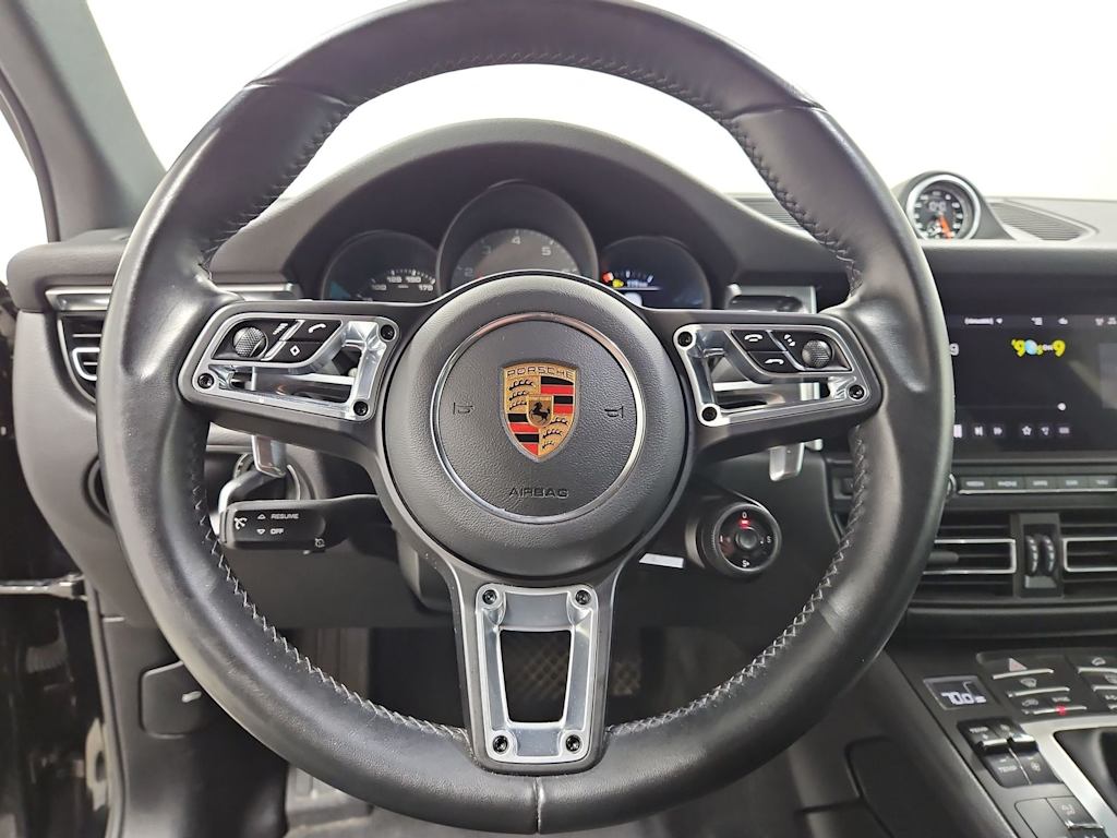 Thumbnail: 2020 Porsche Macan - 13