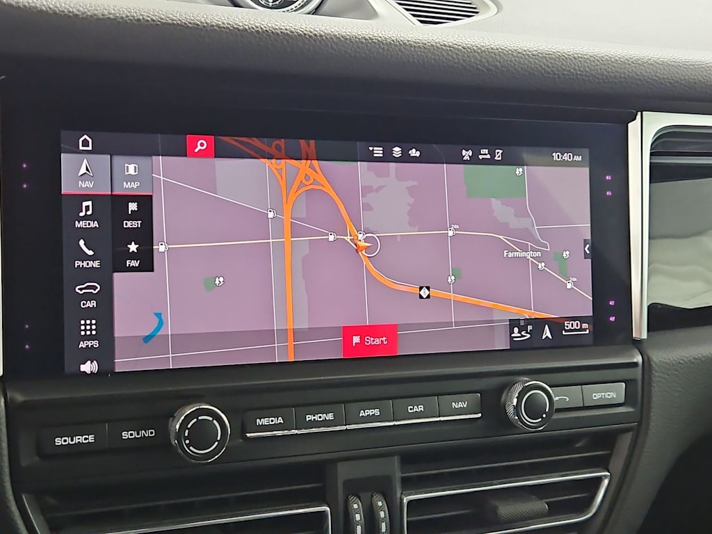 Thumbnail: 2020 Porsche Macan - 32