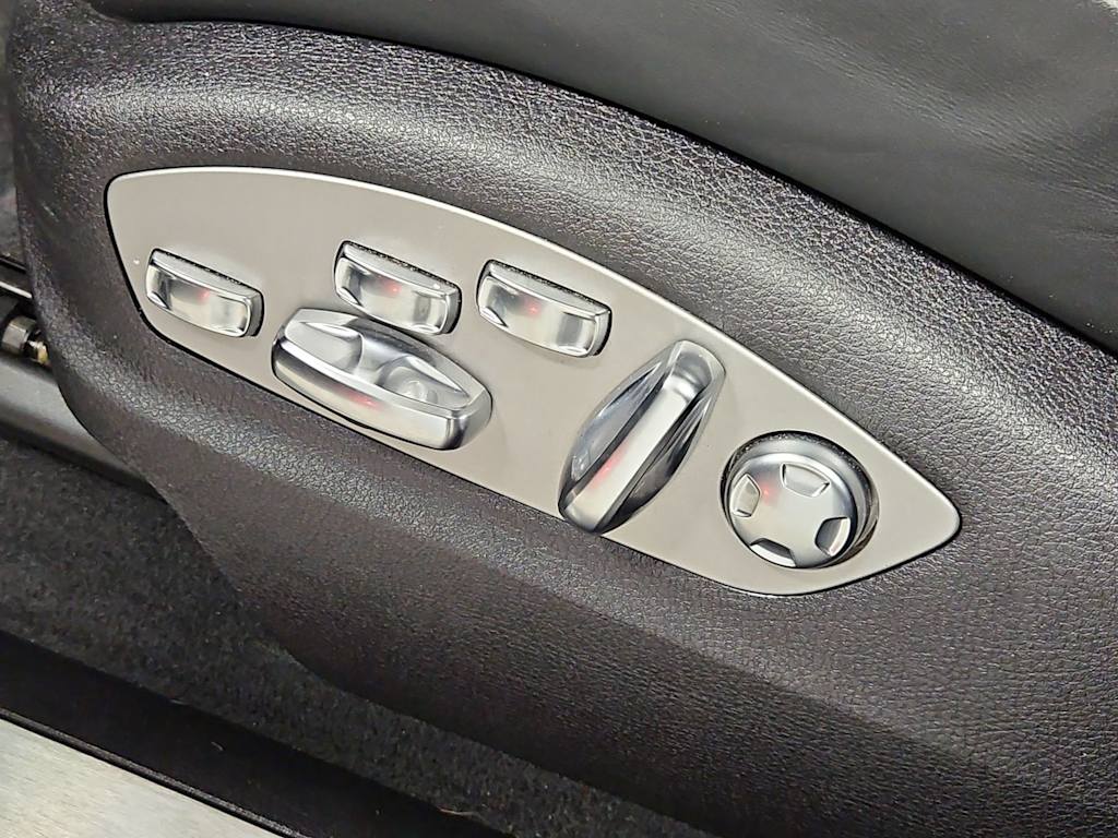 Thumbnail: 2020 Porsche Macan - 26