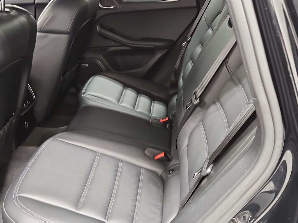 Thumbnail: 2020 Porsche Macan - 12