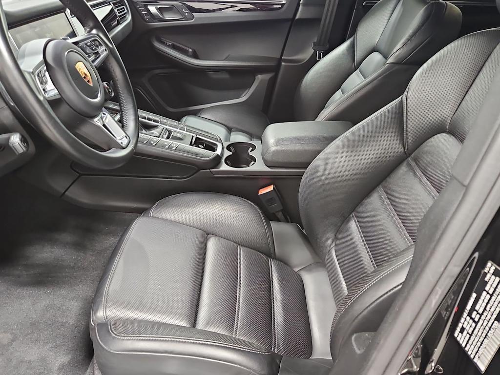 Thumbnail: 2020 Porsche Macan - 10