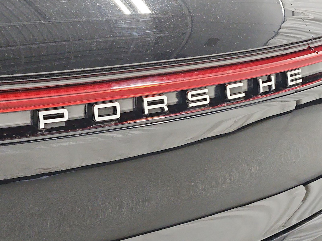 Thumbnail: 2020 Porsche Macan - 25