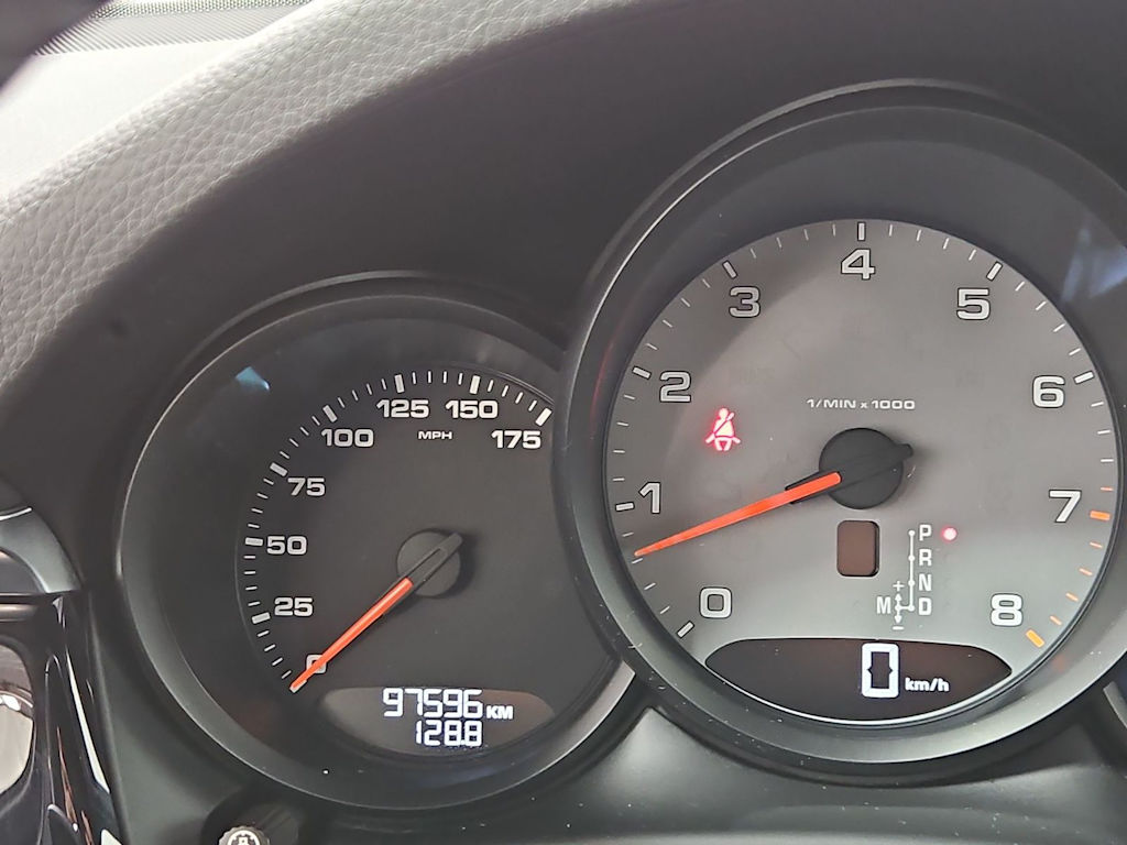 Thumbnail: 2020 Porsche Macan - 16