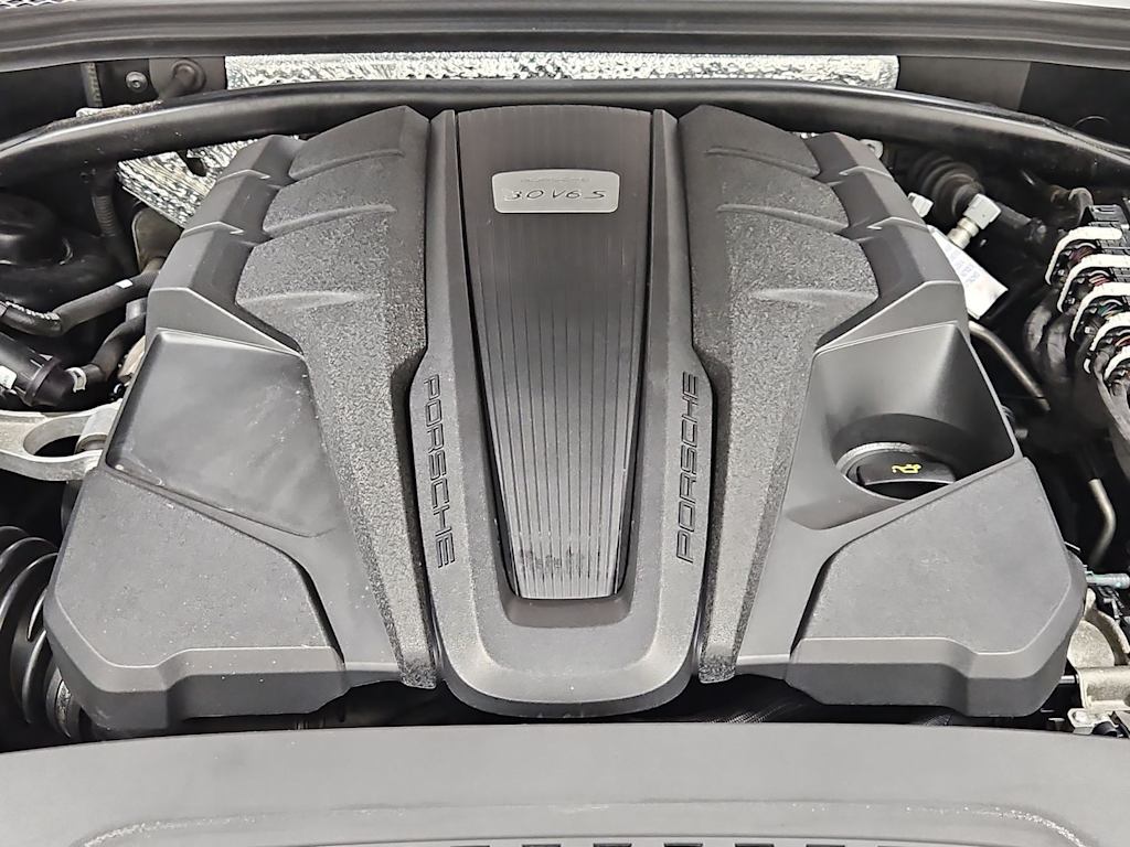 Thumbnail: 2020 Porsche Macan - 8