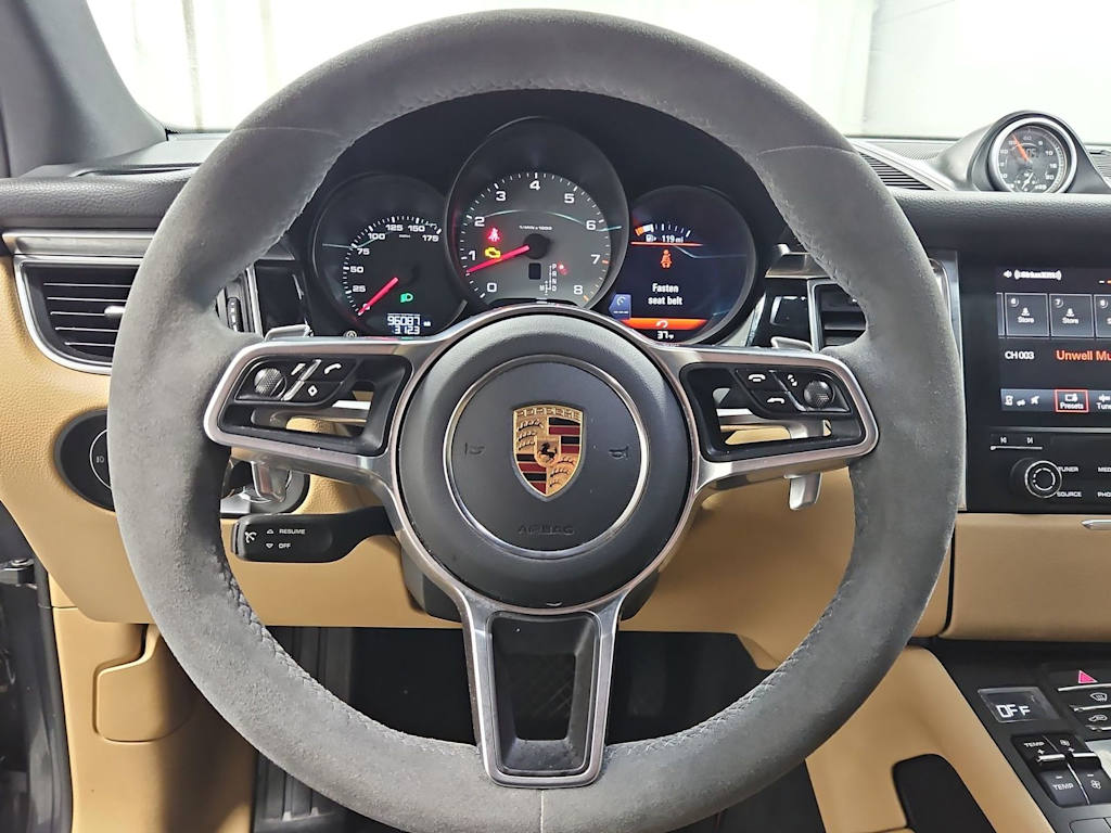Thumbnail: 2017 Porsche Macan - 14