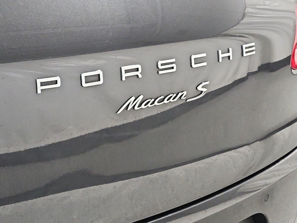 Thumbnail: 2017 Porsche Macan - 25