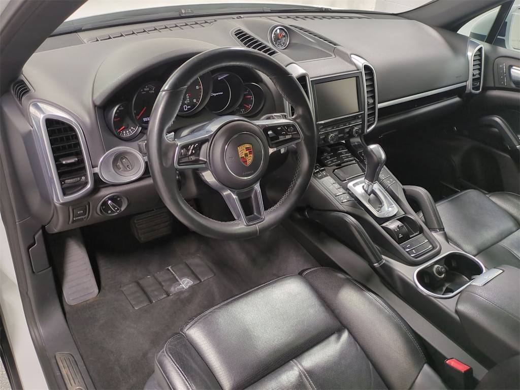 Thumbnail: 2015 Porsche Cayenne - 2