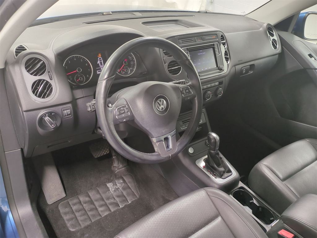 Thumbnail: 2017 Volkswagen Tiguan - 2