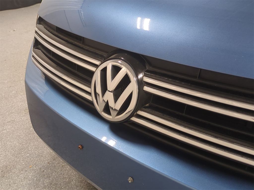 Thumbnail: 2017 Volkswagen Tiguan - 7