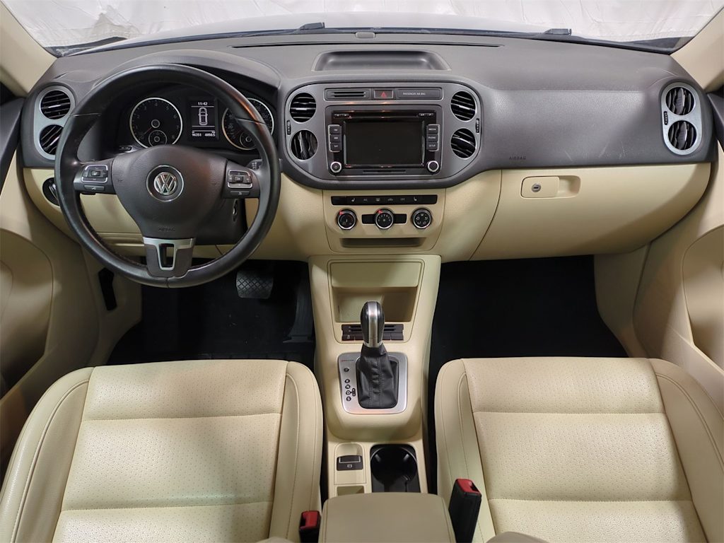 Thumbnail: 2015 Volkswagen Tiguan - 10