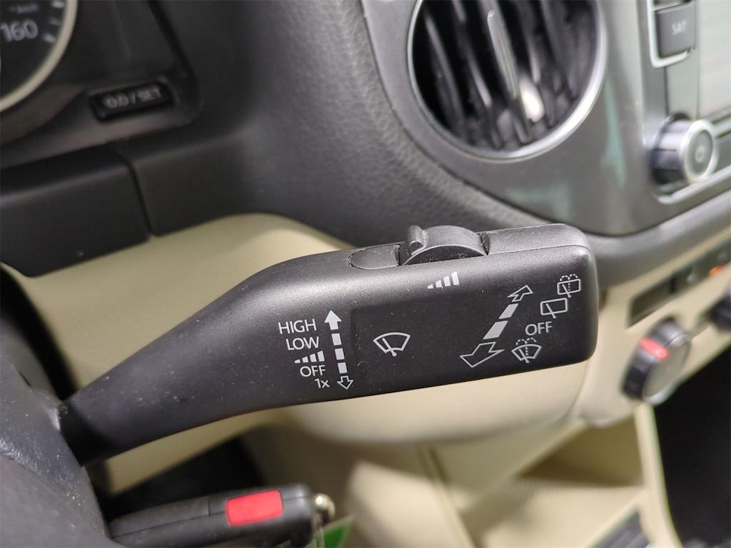 Thumbnail: 2015 Volkswagen Tiguan - 32