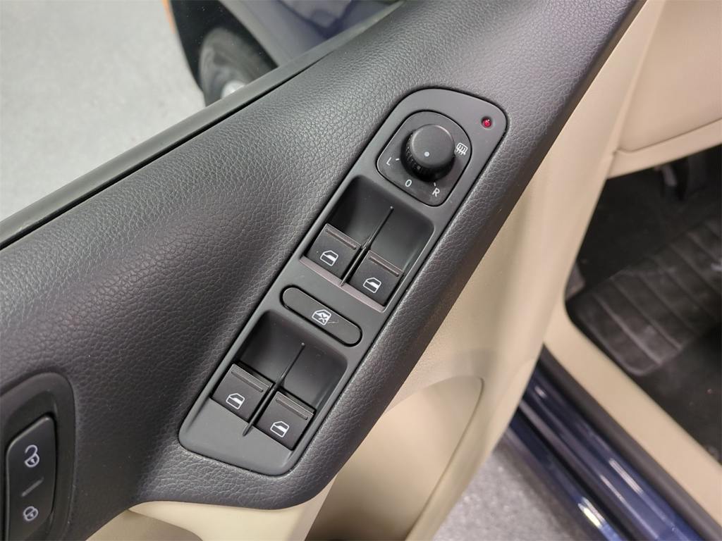 Thumbnail: 2015 Volkswagen Tiguan - 27