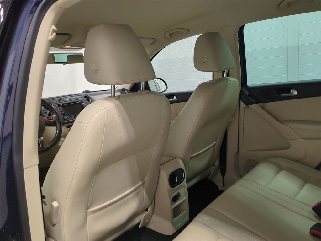 Thumbnail: 2015 Volkswagen Tiguan - 13