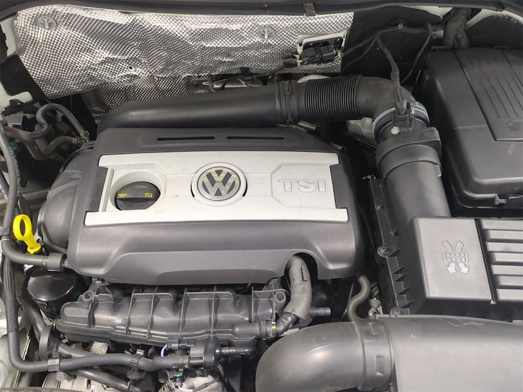 Thumbnail: 2017 Volkswagen Tiguan - 9