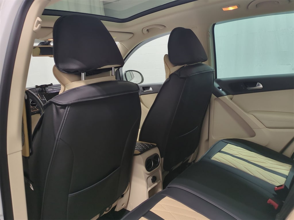 Thumbnail: 2017 Volkswagen Tiguan - 13